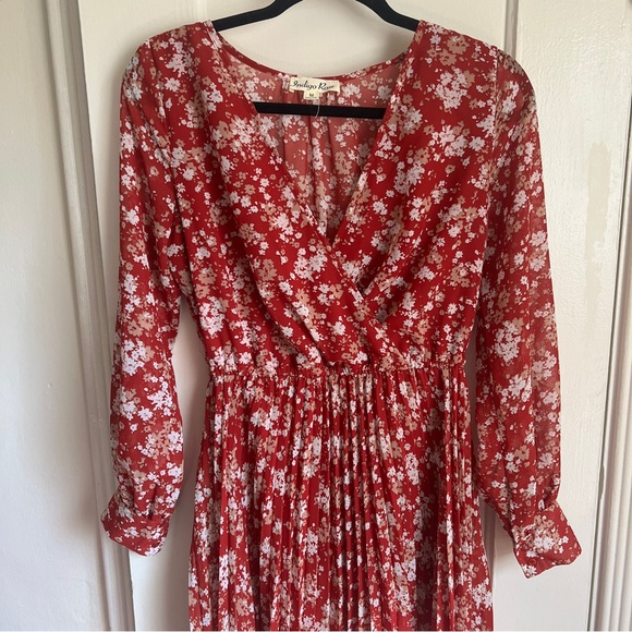 Indigo Rose Long Sleeve Pleated Maxi Dress Red Floral Print - Picture 1 of 8